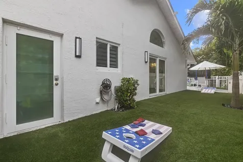 7463 Texas Trail Boca Raton FL 33487