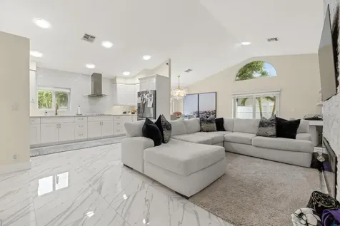 7463 Texas Trail Boca Raton FL 33487