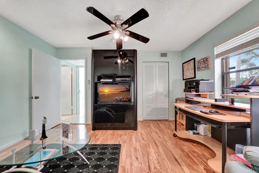 9289 Vista Del Lago Boca Raton FL 33428