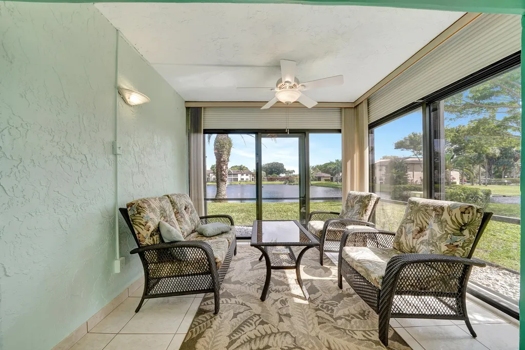 9289 Vista Del Lago Boca Raton FL 33428