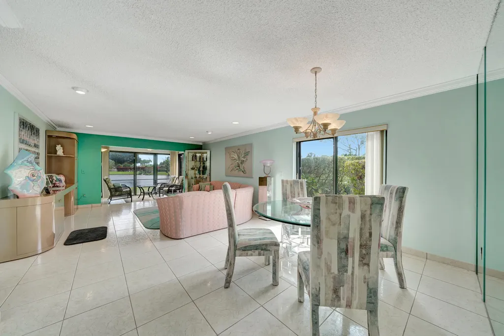 9289 Vista Del Lago Boca Raton FL 33428