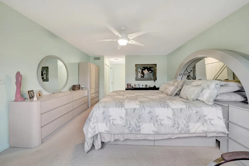 9289 Vista Del Lago Boca Raton FL 33428