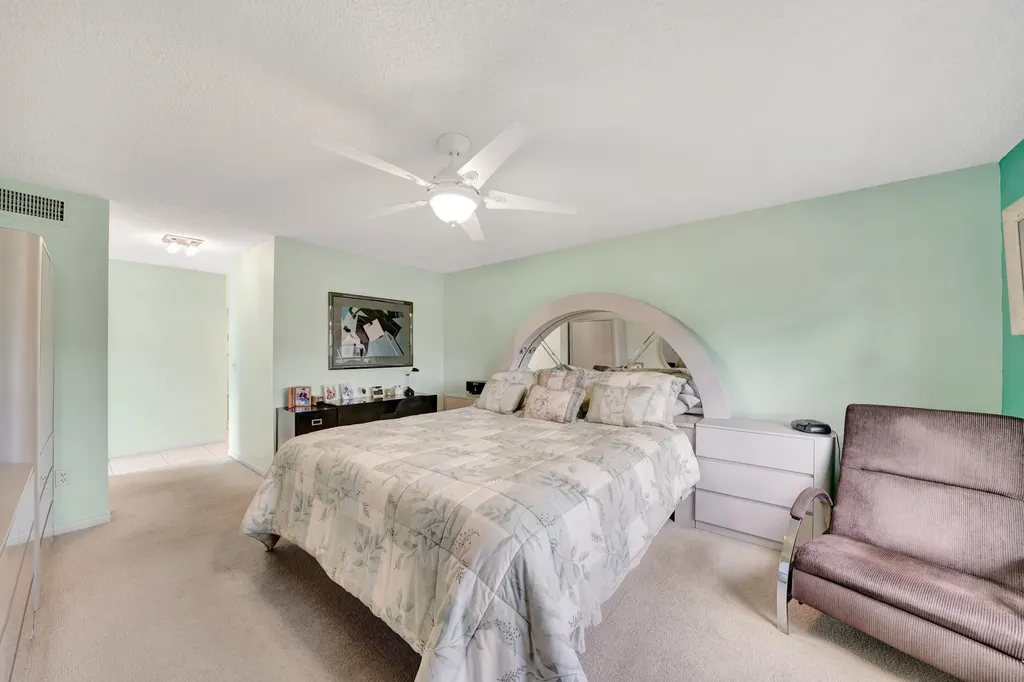 9289 Vista Del Lago Boca Raton FL 33428