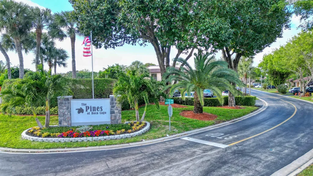 9289 Vista Del Lago Boca Raton FL 33428