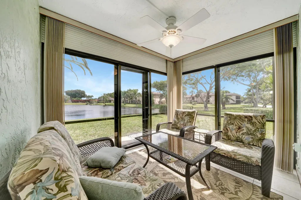 9289 Vista Del Lago Boca Raton FL 33428