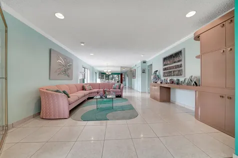 9289 Vista Del Lago Boca Raton FL 33428