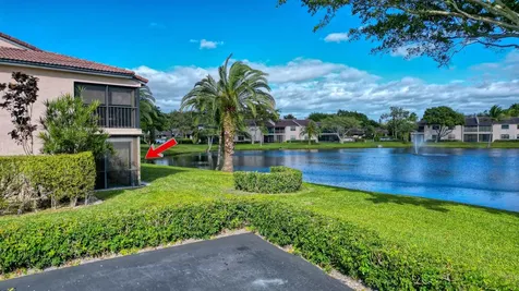 9289 Vista Del Lago Boca Raton FL 33428