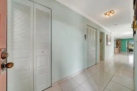 9289 Vista Del Lago Boca Raton FL 33428