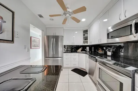 9289 Vista Del Lago Boca Raton FL 33428