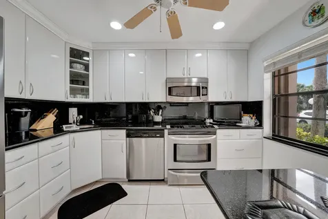9289 Vista Del Lago Boca Raton FL 33428