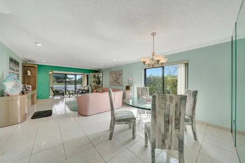 9289 Vista Del Lago Boca Raton FL 33428
