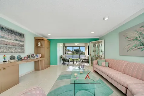 9289 Vista Del Lago Boca Raton FL 33428