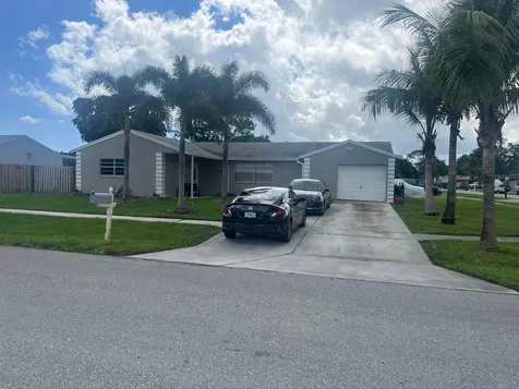 4150 Lilac Circle Lake Worth FL 33461