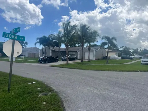 4150 Lilac Circle Lake Worth FL 33461