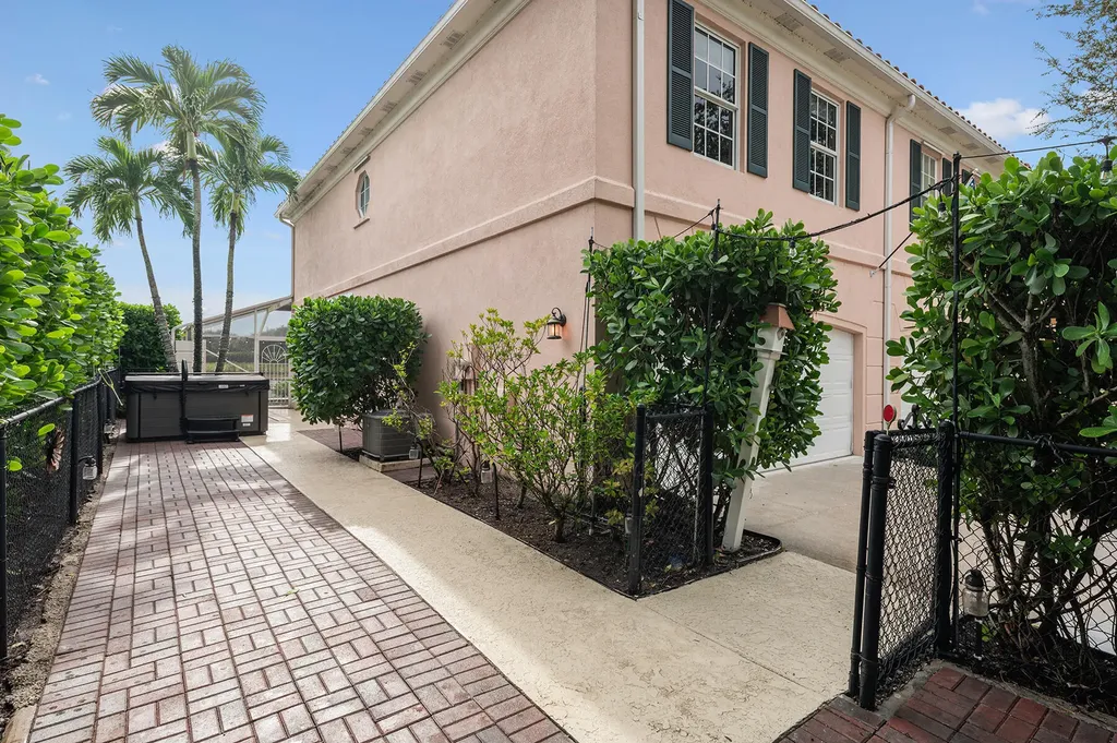 2064 Tigris Drive West Palm Beach FL 33411
