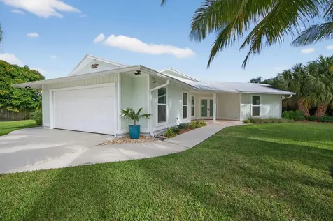 5273 SE Tall Pines Way Stuart FL 34997