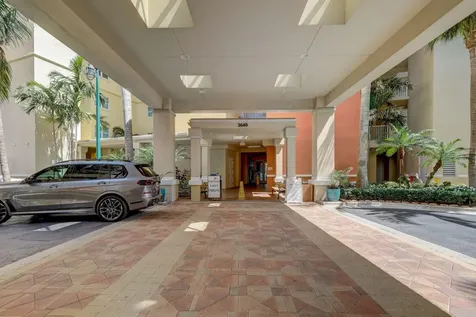 2640 Lake Shore Drive Riviera Beach FL 33404