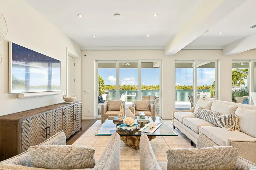 18119 SE Federal Highway Jupiter FL 33469