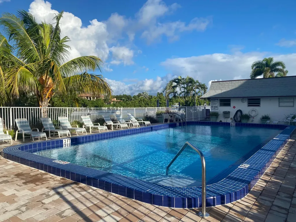 4201 S Ocean Boulevard South Palm Beach FL 33480