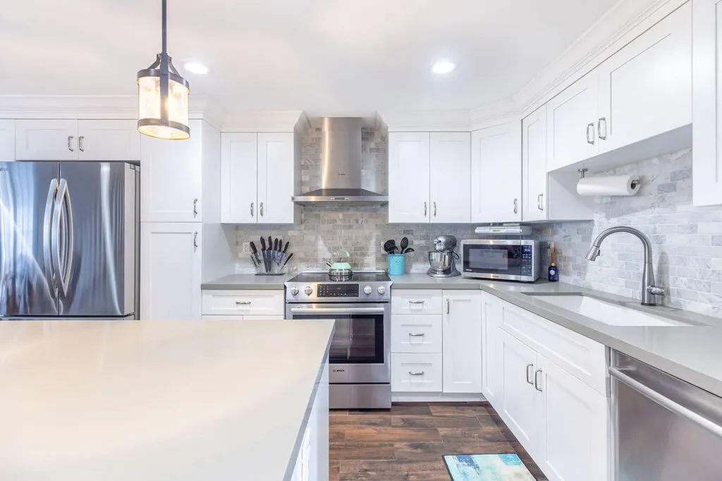 1038 Jeffery Street Boca Raton FL 33487
