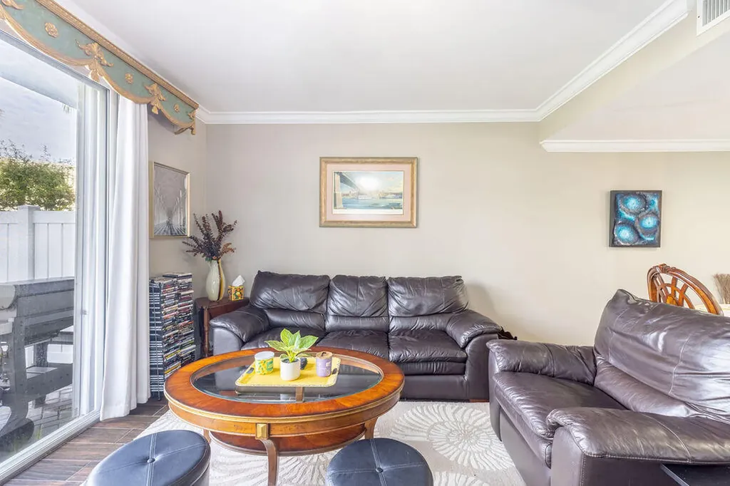 1038 Jeffery Street Boca Raton FL 33487