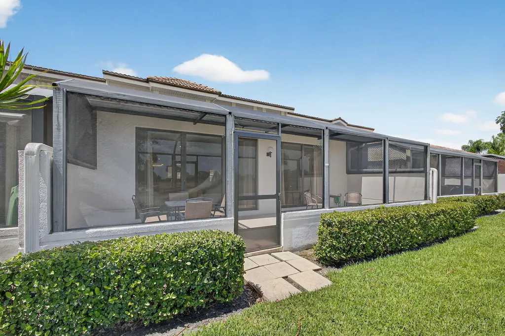 479 Prestwick Circle Palm Beach Gardens FL 33418