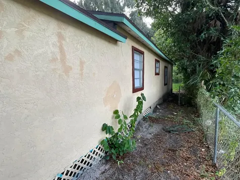 435 N 15th Street Fort Pierce FL 34950
