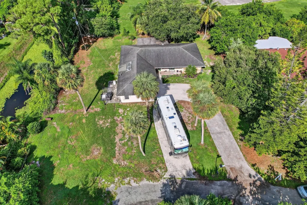 8011 45th Way N Palm Beach Gardens FL 33418