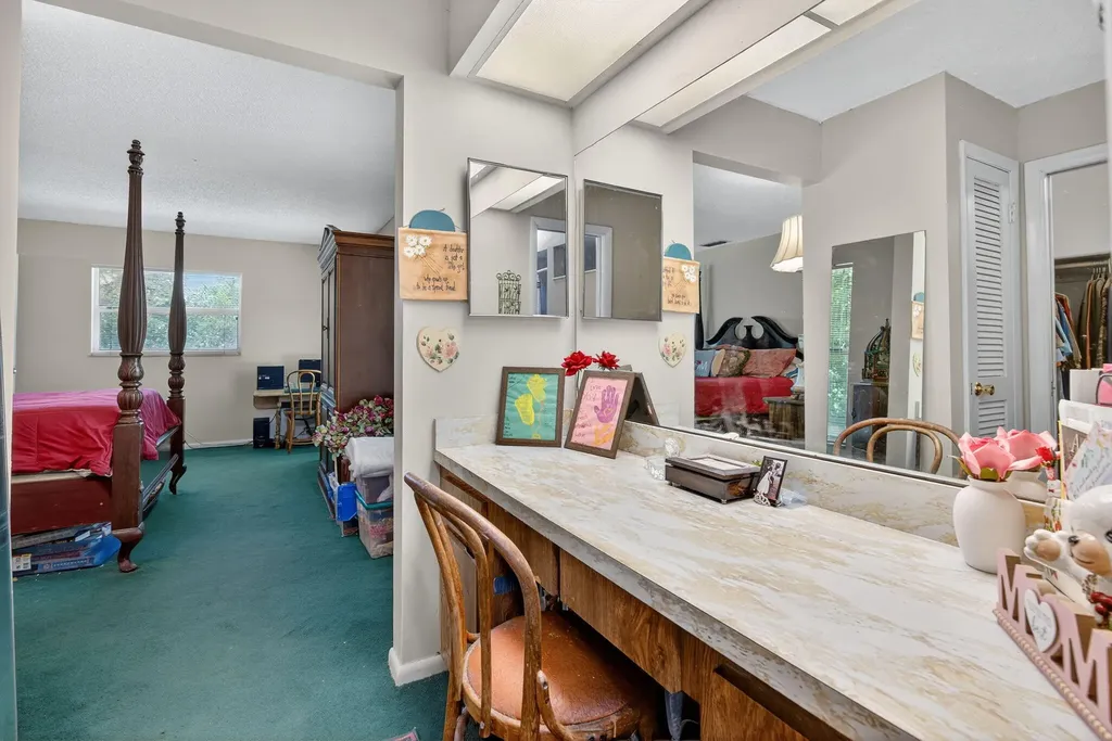 8011 45th Way N Palm Beach Gardens FL 33418