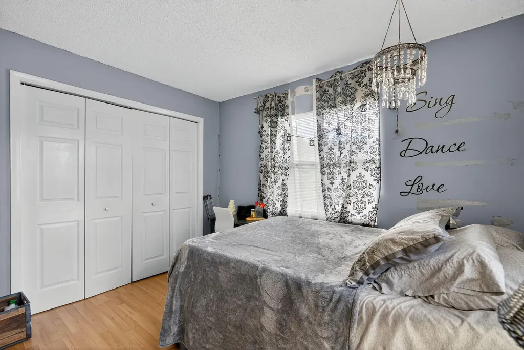 8011 45th Way N Palm Beach Gardens FL 33418