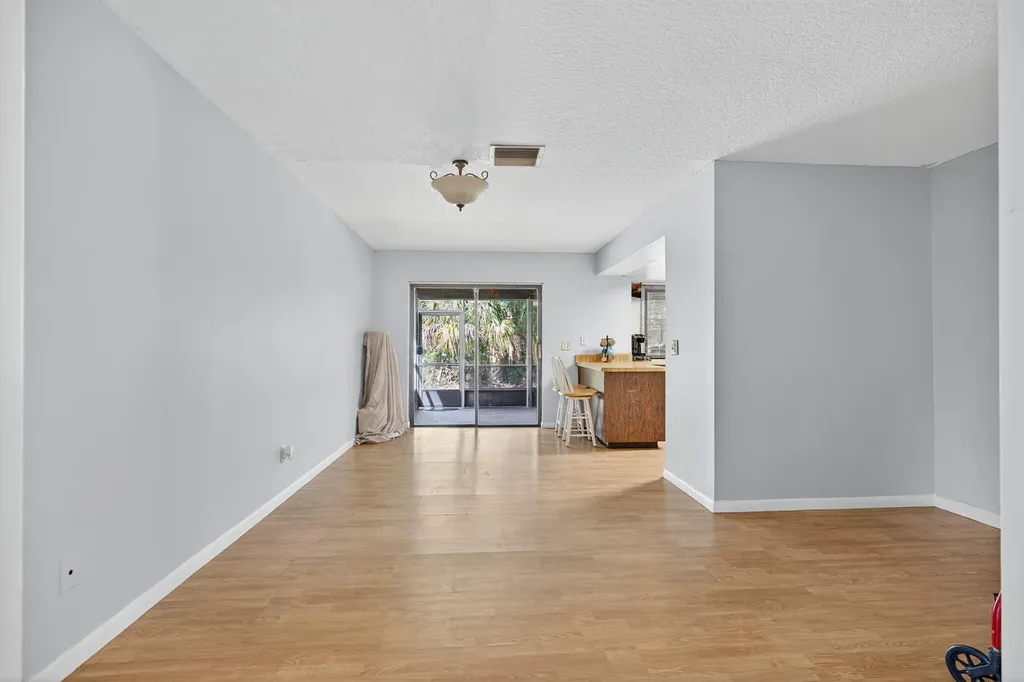 8011 45th Way N Palm Beach Gardens FL 33418