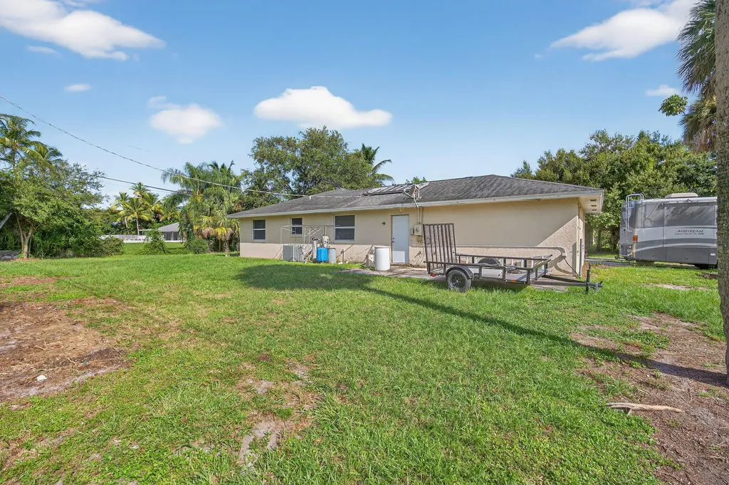 8011 45th Way N Palm Beach Gardens FL 33418