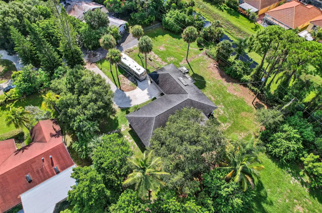8011 45th Way N Palm Beach Gardens FL 33418
