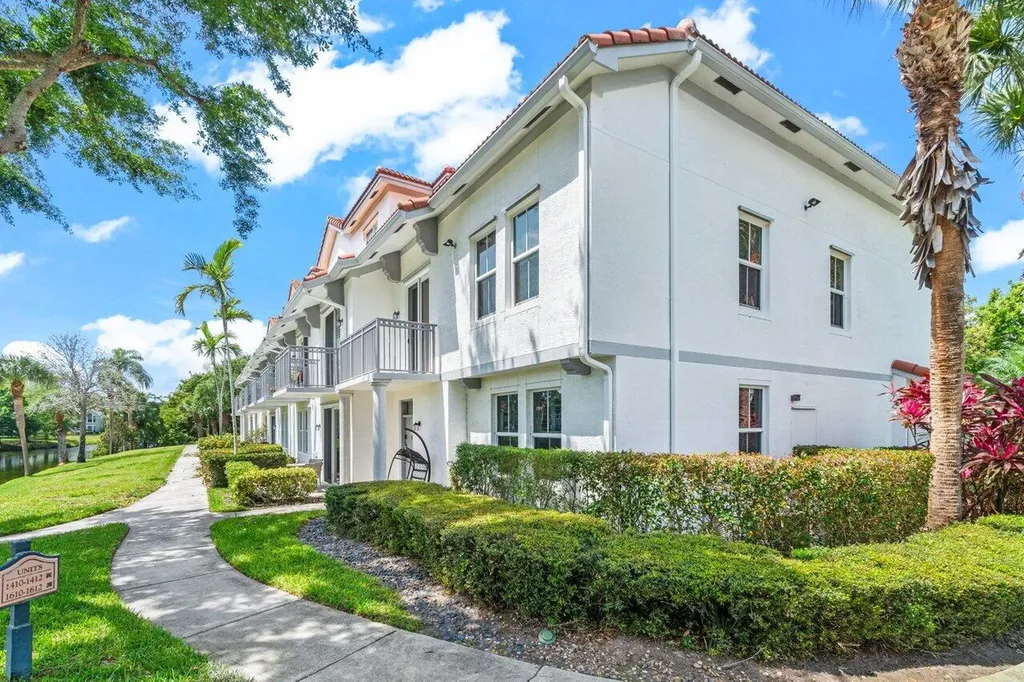 2040 Alta Meadows Lane Delray Beach FL 33444