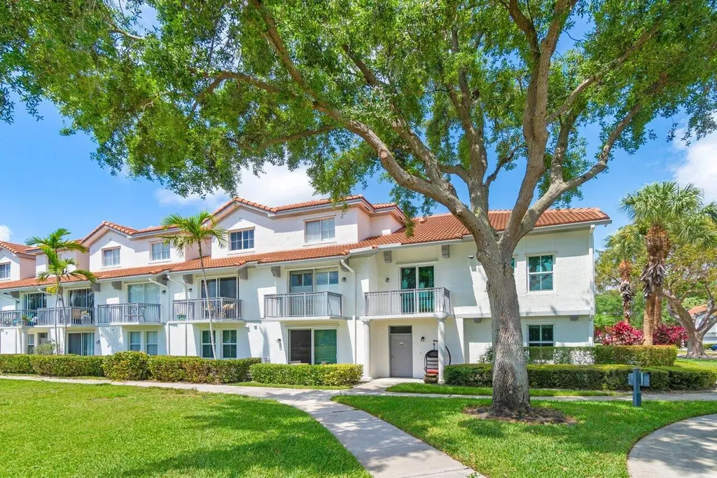 2040 Alta Meadows Lane Delray Beach FL 33444
