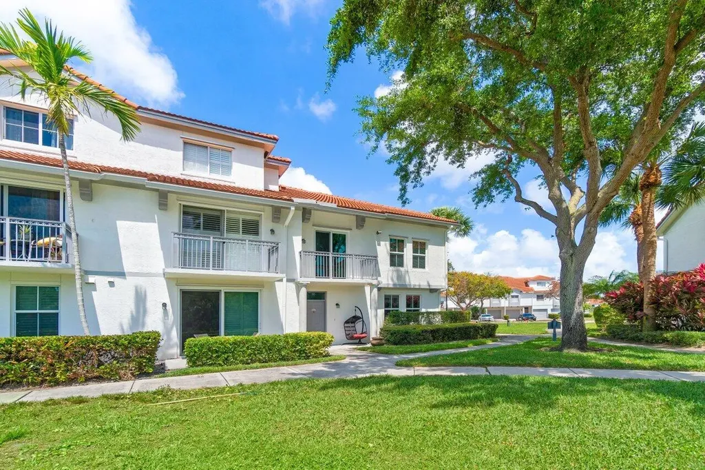 2040 Alta Meadows Lane Delray Beach FL 33444