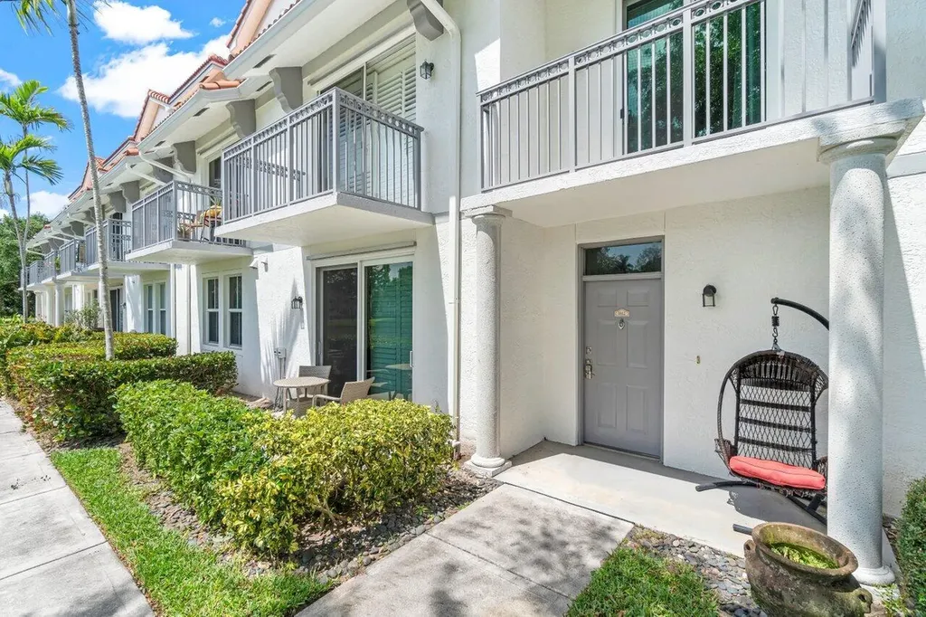 2040 Alta Meadows Lane Delray Beach FL 33444