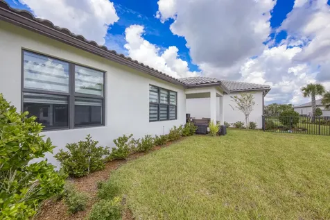 833 SE Courances Drive Port St Lucie FL 34984