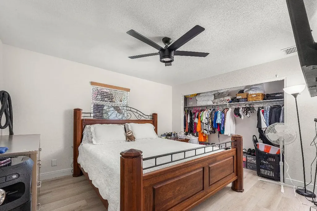 2907 Apalachee Road Palm Springs FL 33406