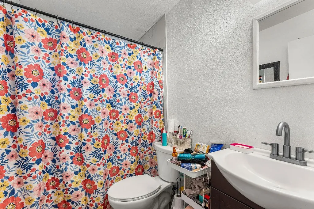 2907 Apalachee Road Palm Springs FL 33406