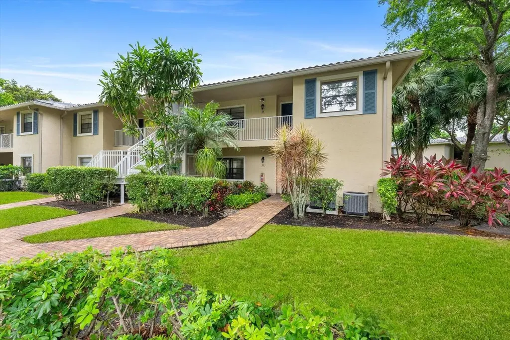 30 Westgate Lane Boynton Beach FL 33436
