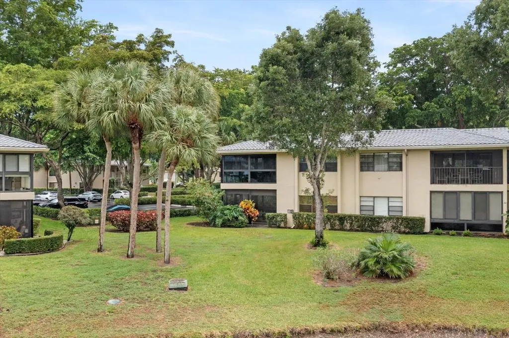 30 Westgate Lane Boynton Beach FL 33436