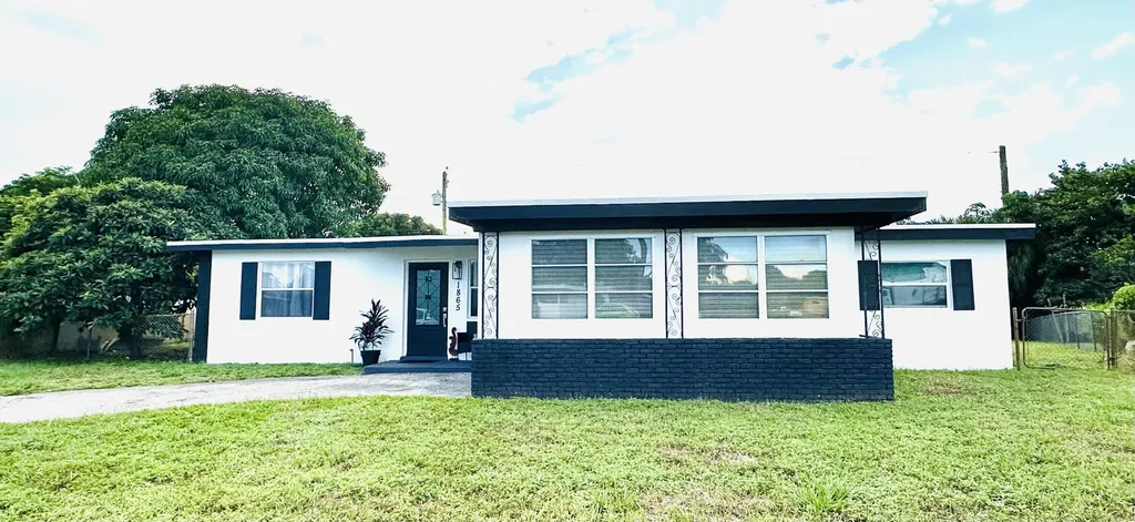 1865 W Chatham Road West Palm Beach FL 33415