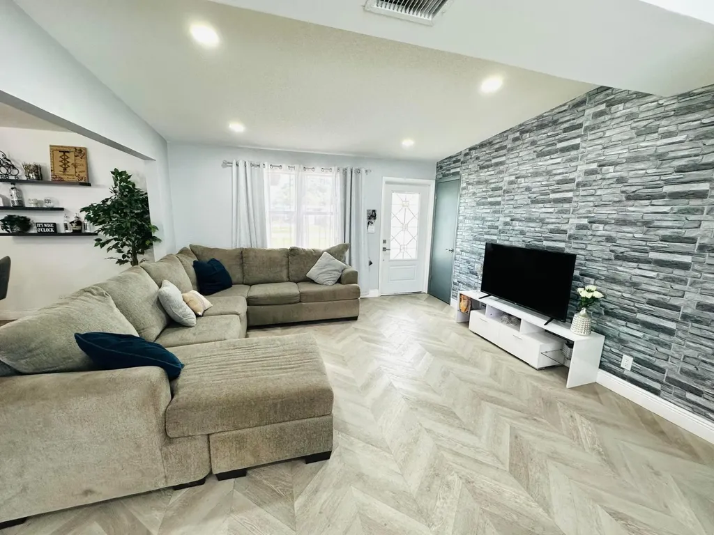 1865 W Chatham Road West Palm Beach FL 33415