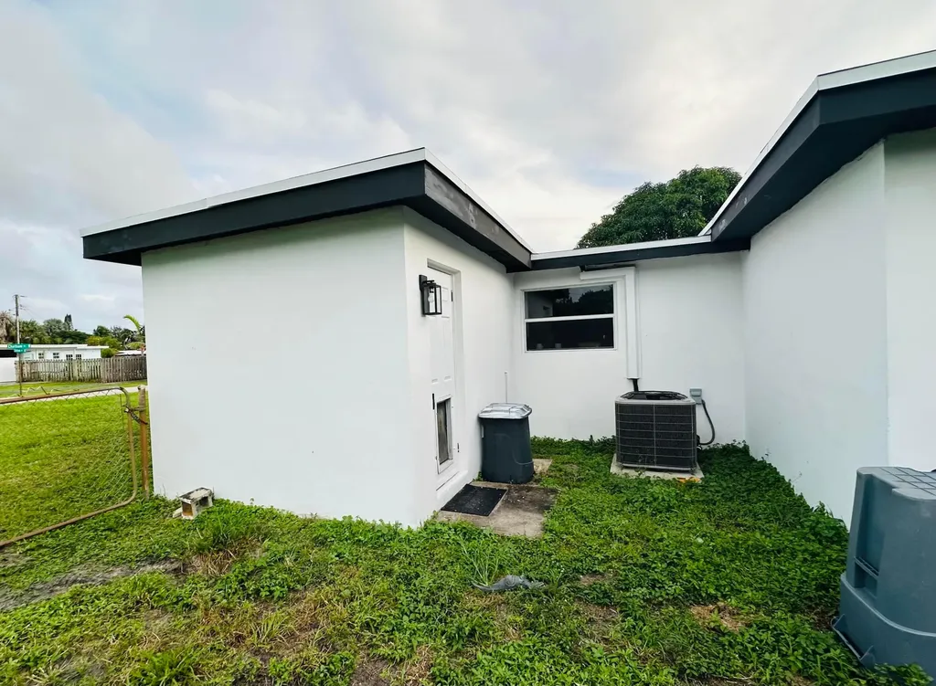 1865 W Chatham Road West Palm Beach FL 33415
