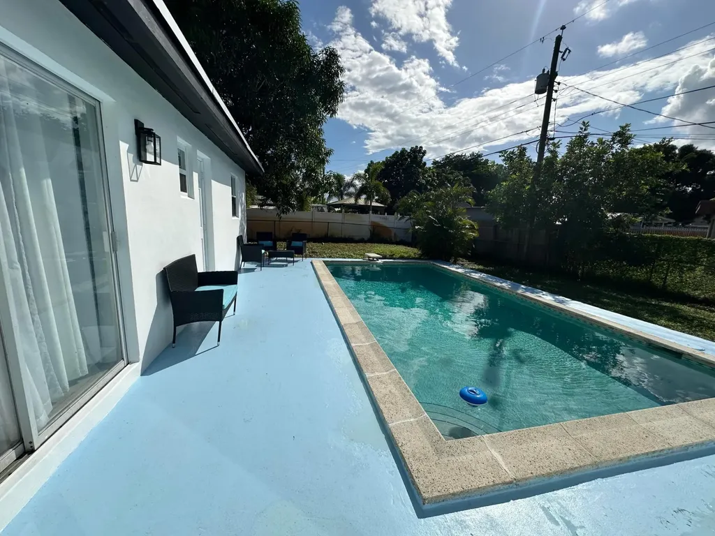 1865 W Chatham Road West Palm Beach FL 33415