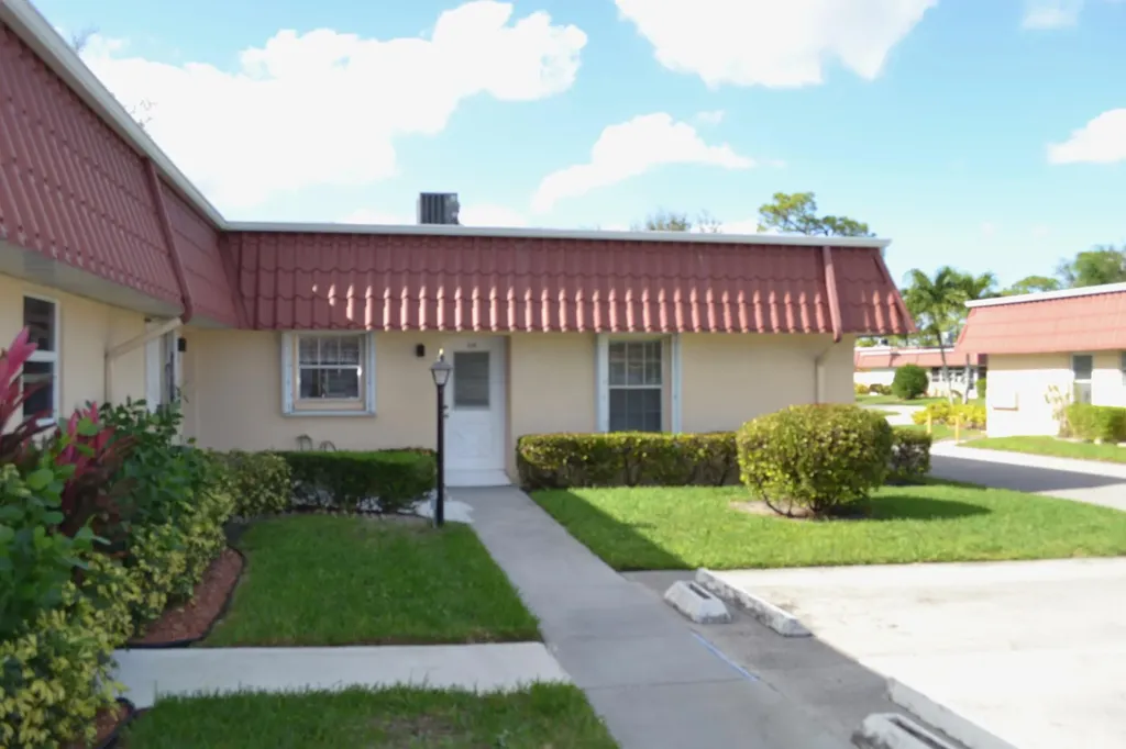 570 Laconia Circle Lake Worth FL 33467