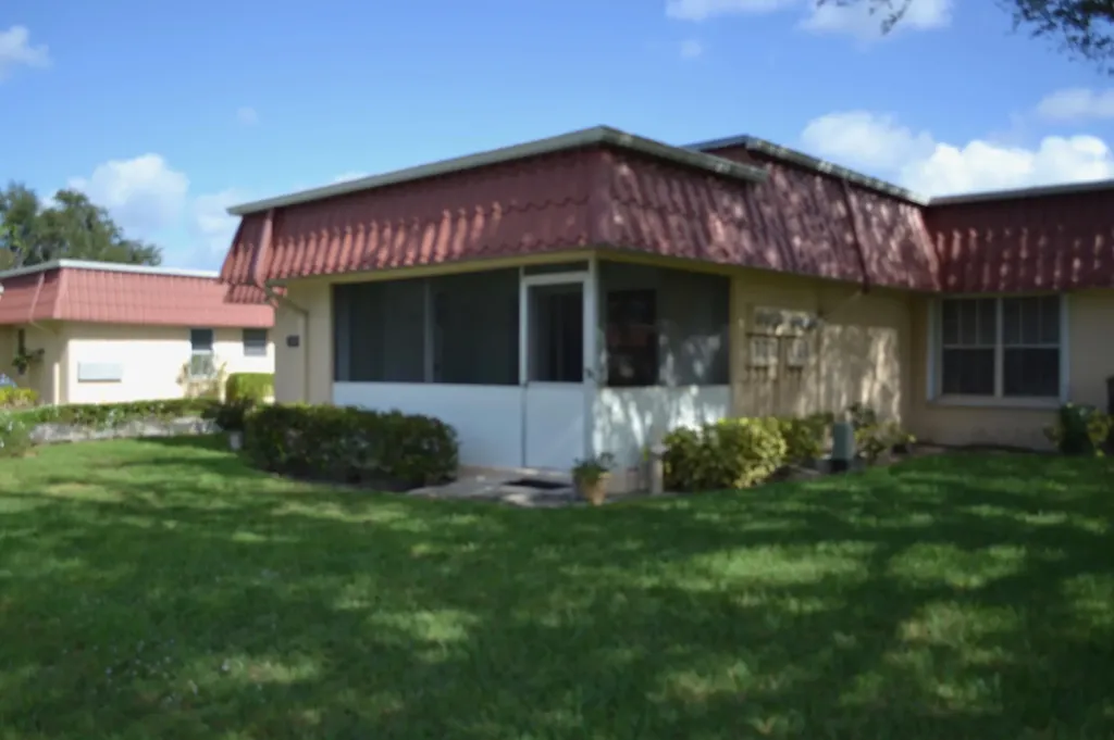 570 Laconia Circle Lake Worth FL 33467