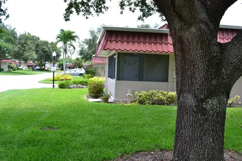 570 Laconia Circle Lake Worth FL 33467