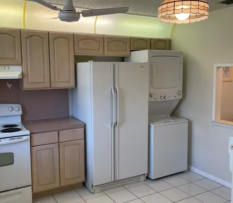 570 Laconia Circle Lake Worth FL 33467